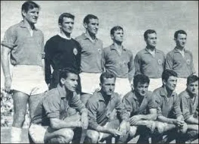 Quelle équipe termina au pied du podium ?