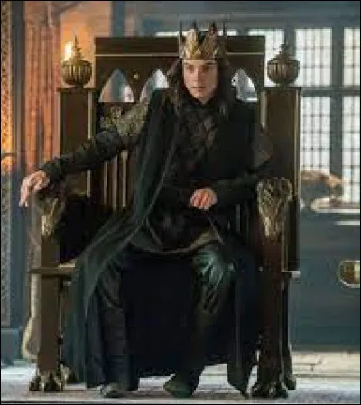 Le roi Egbert portait un intérêt à l'éducation du jeune Alfred. Celui-ci est couronné roi dans la saison 5. Alfred le Grand est un personnage important de l'histoire anglaise.