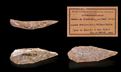 Quel est cet outil de pierre taillée obtenu en retouchant une lame ou un éclat ?