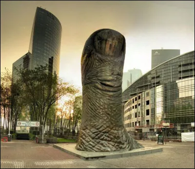 Nous serions effectivement tent&eacute;s de dire "Pouce !", quitte m&ecirc;me &agrave; le renverser vers le bas... Mais rendons-lui ce qui est &agrave; lui, ...