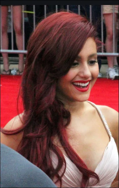 En quelle année a-t-elle gagné le NRJ Music Awards de la "révélation internationale de l'année" ?