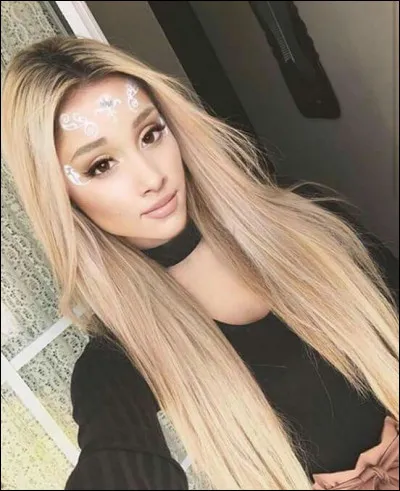 En quelle année a-t-elle gagné le NRJ Music Awards de la "collaboration internationale de lannée" ?