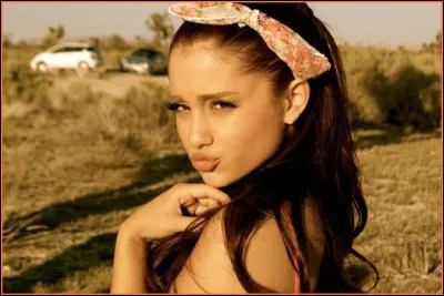 Quelles sont les trois années où elle a gagné un Teen Choice Awards de la "meilleure chanson d'une artiste féminine" ?