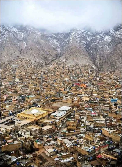 Quetta, 1 million d' habitants, est une ville d'...