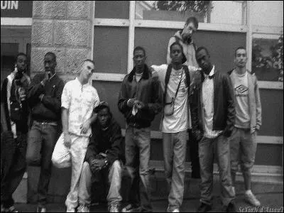 Quel chanteur clbre fait partie de ce groupe ?