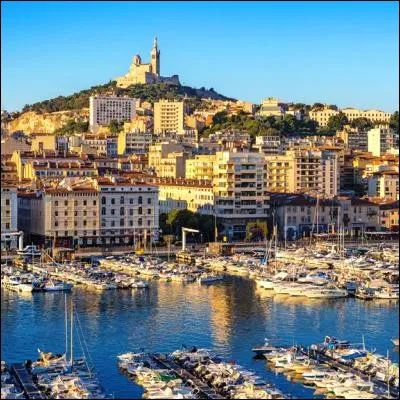 Quelle notion g&eacute;ographique est nulle au Vieux-Port de Marseille ?