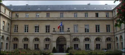 En France, qui est ministre de l'Enseignement supérieur et de la recherche en 2021 ?