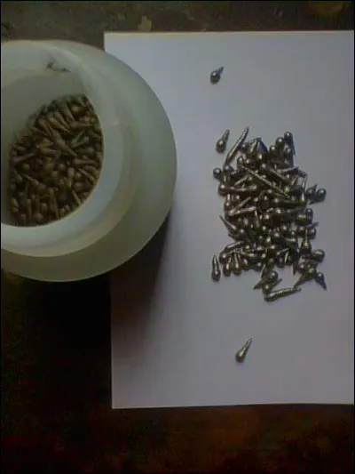 Ce sont des gouttelettes de bismuth.