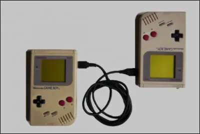 Dans l'ordre du Pokédex National, quel est le premier Pokémon à évoluer par échange ?