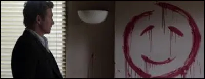 Dans quelle série américaine trouve-t-on un tueur en série du nom de John le rouge ?