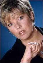 Quelle est l' mission de jeu prsente par Laurence Boccolini depuis 2011 ?