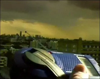 De qui entendent-ils un message enregistr  la radio ?