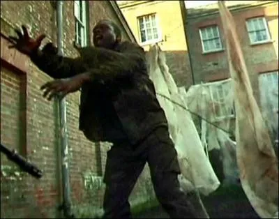 Selon lui, que va lui apprendre le soldat Meller, contamin depuis 48 heures, et maintenu en laisse dans une arrire-cour ?