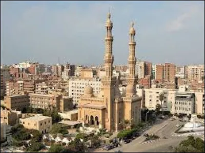 Zagazig, 500 000 habitants, est une ville d'...
