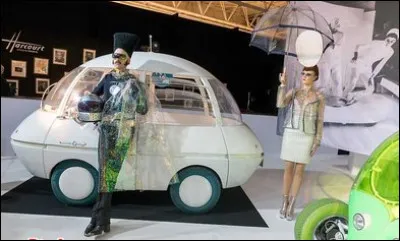 Quel couturier a créé cette auto électrique en 2006 ?