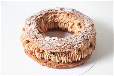 Quelle pâte utilise-t-on pour confectionner un ''paris-brest'' en forme de roue de bicyclette pour rendre hommage à la course cycliste Paris-Brest-Paris ?