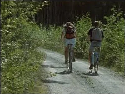 Qui est l'interprète de la chanson ''La Bicyclette'' sortie en 1968 ?