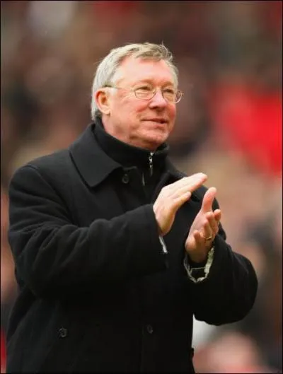 Il entraine l'quipe de :