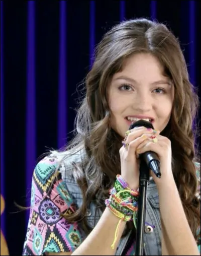 Comment s’appelle la chanson que Luna a écrite sur Simon ?