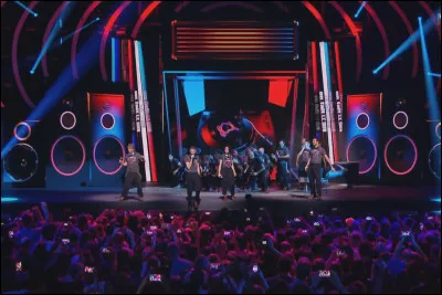 Quel est l'hymne du spectacle de 2018 ?