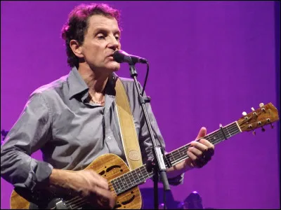 Quelle chanson de Francis Cabrel a été reprise dans le spectacle de 2021 (À côté de vous) ?