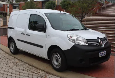 Quel animal était la vedette d'une série diffusée depuis le 12 décembre 1968 sur la première chaîne de télévision de l'ORTF ?