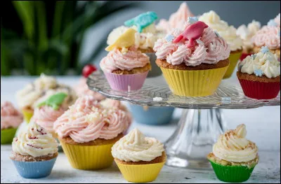 En Angleterre, on imagine que le cupcake est la portion idéale pour une fée. Quel nom lui donne-t-on ?