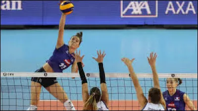 Au volley-ball, combien doit-on marquer au minimum pour gagner un set ?