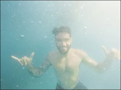 Dans le Vermont, il est illégal de faire quoi sous l'eau ?