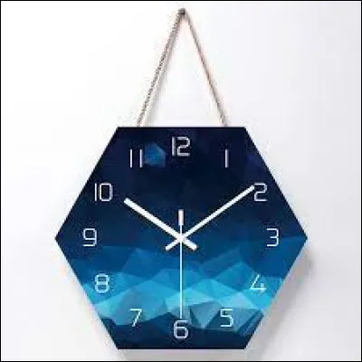 Combien de temps s'est écoulé entre 9 heures 28 et 17 heures 04 ?