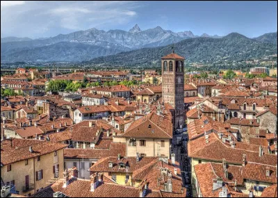 C'est la "Nice du Piémont", héritage de l'écrivain Edmondo de Amicis : était-ce un menteur ?