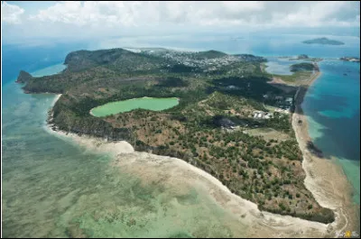 Quel territoire français insulaire est devenu un département le 31 mars 2011 ?