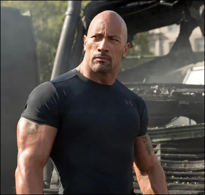 Quel est le surnom du célèbre acteur Dwayne Johnson ?