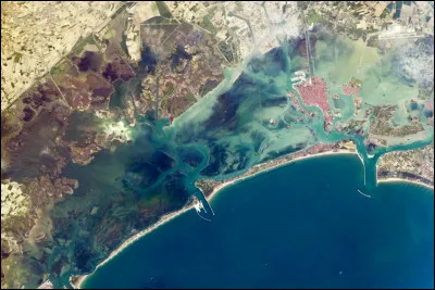 Il paraît qu'après avoir vu ça, on peut crever un p(n)eu... Candide, vous ?