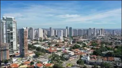 Goiânia, 1,3 million d'habitants, est une ville d'...