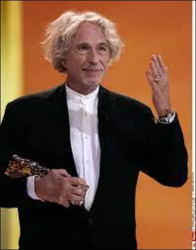 Pierre Richard est surnommé « Le Grand Blond ».