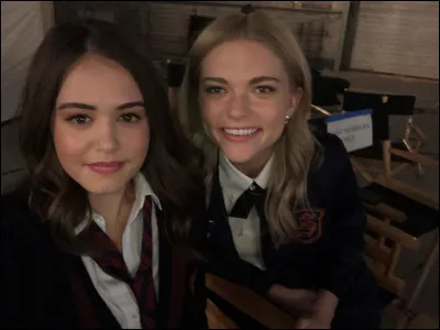 Qui est le père de Lizzie et Josie ?