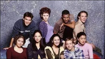 Hormis la 4e saison, de combien d'épisodes est composé chaque saison ?