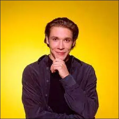 Comment s'appelle ce personnage incarné par l'acteur Micah Gardener ?