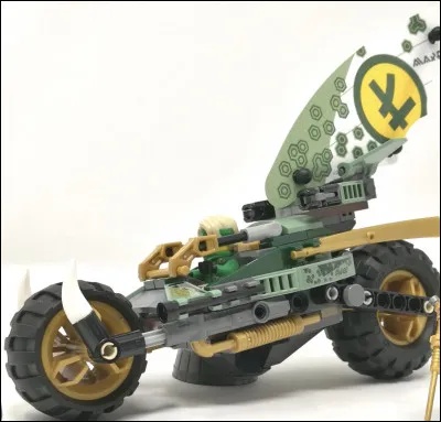 Qui tire les motos sur l’île ?