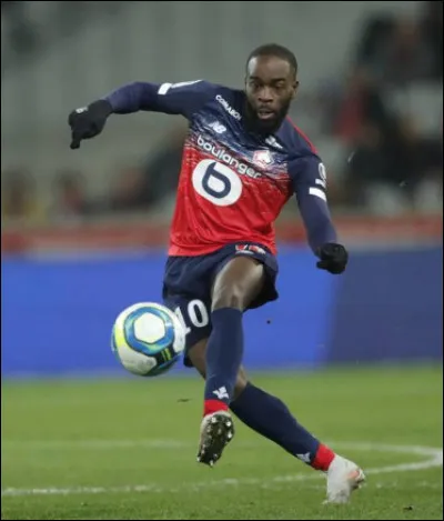 Qui est ce Jonathan, footballeur international ?