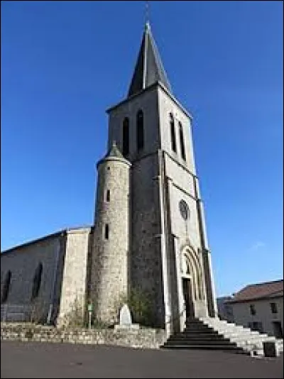 Vous avez sur cette image l'église Saint-Hyppolite d'Églisolles. Village d'Auvergne-Rhône-Alpes, dans l'arrondissement d'Ambert, il se trouve dans le département ...