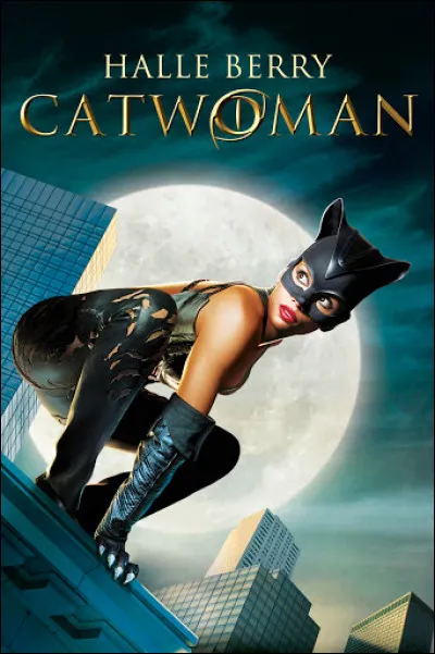Dans quelle bande dessinée et quel film le personnage de Catwoman apparaît-il ?