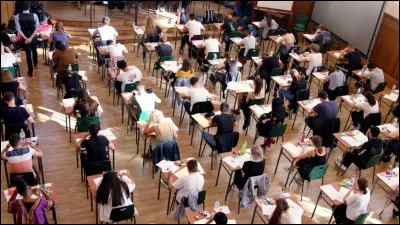 Un prof annonce un contrôle en présentiel :