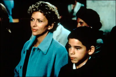 Dans la s&eacute;rie "Une Femme d'honneur", quel est le pr&eacute;nom du fils d'Isabelle Florent ?