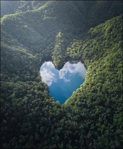 Pour finir, une vision qui se passe de commentaire, sur l'île japonaise...