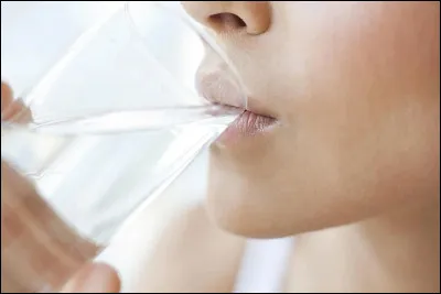 Quel nom donne-ton à une chose insignifiante, ridicule ou à une boisson insipide ?