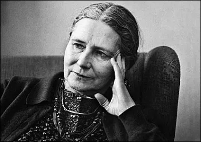 Cette femme de lettres, auteur du best-seller "Le Carnet d'or" en 1962, prix Nobel de littérature en 2007, c'est ... Lessing