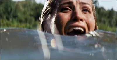 Nolan et Chelsea partent sur le lac avec :