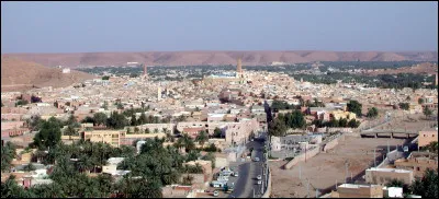 Ghardaïa, 100 000 habitants, est une ville d'...